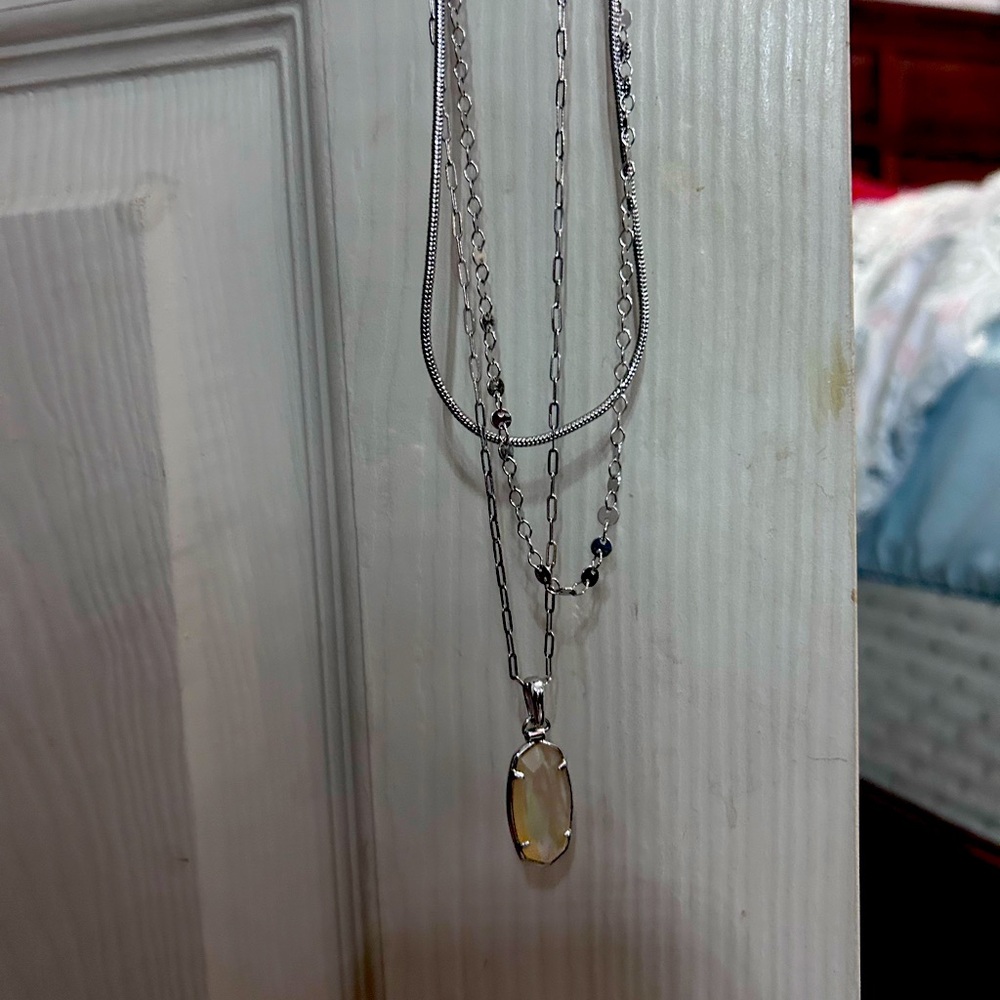 Authentic Kendra Scott 3-piece necklace.